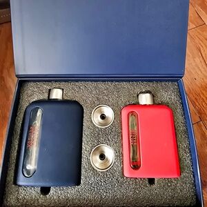 BOSTON RED SOX Red and Black Flask Set With Silicone Wrap